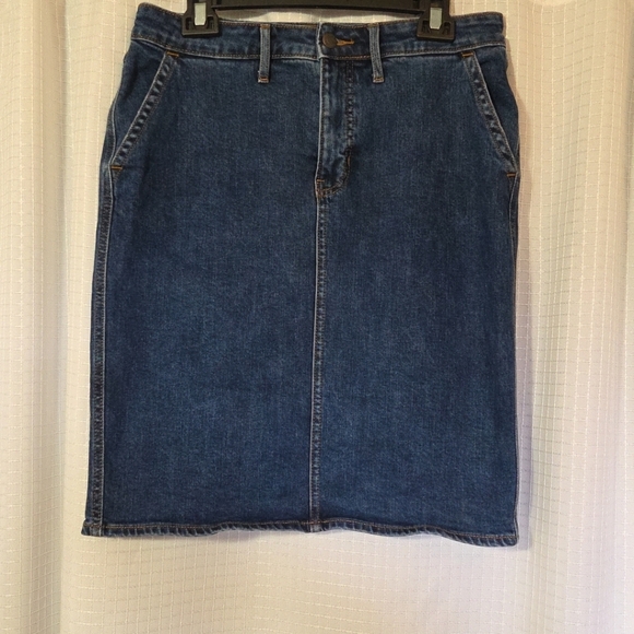 Old Navy Classic Denim Skirt Size 10 - Picture 1 of 7